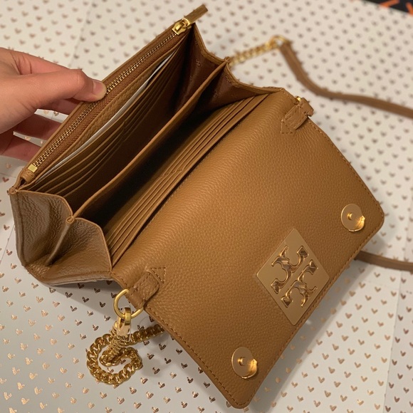 Britten Chain Wallet - Picture 3 of 6